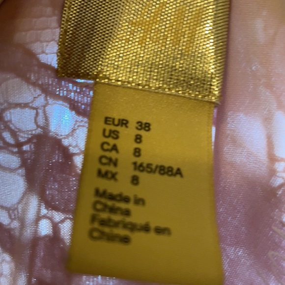 8 H&M lace dress lavender/nude with side zipper - Picture 5 of 9